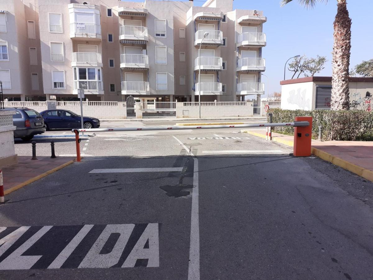 Apartamento Santa Pola, En Playa Del Tamarit Con Piscina. Екстер'єр фото